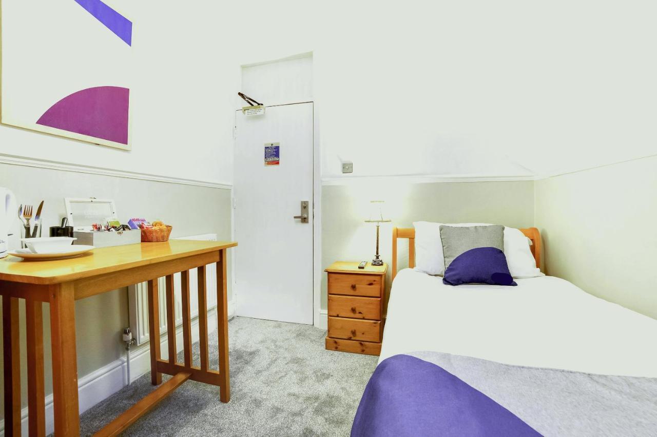 Airport Lodge Farnborough  Kamer foto