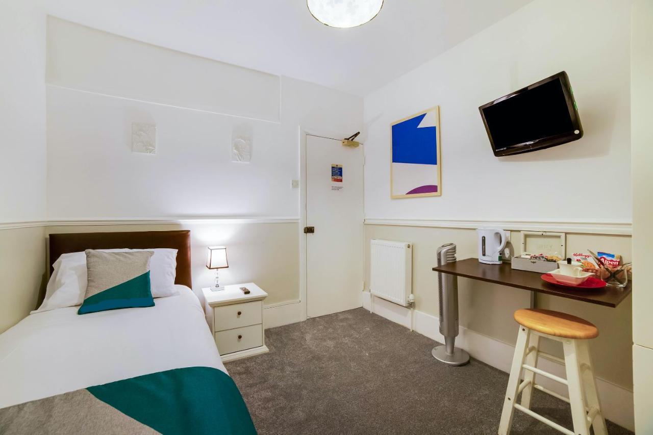 Airport Lodge Farnborough  Kamer foto